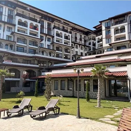 Etara 4, - Modern Seaside Elegance Szveti Vlasz